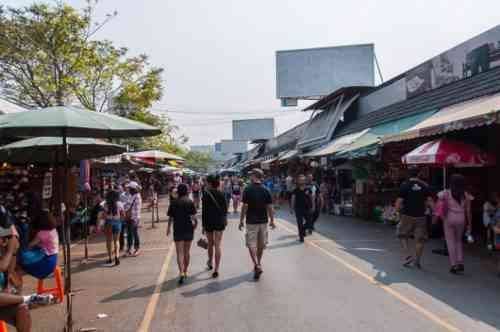 الأسواق الشعبية و الرخيصة في بانكوك