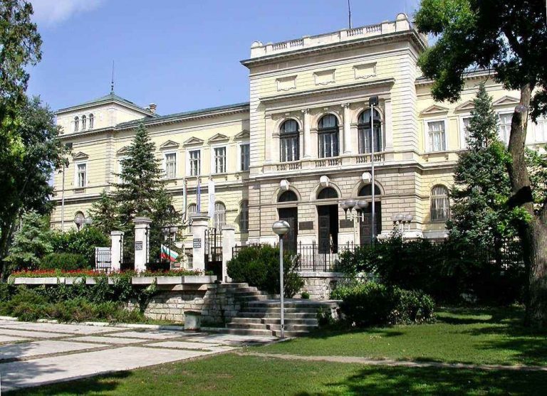 متحف فارنا الأثري Varna Archaeological Museum