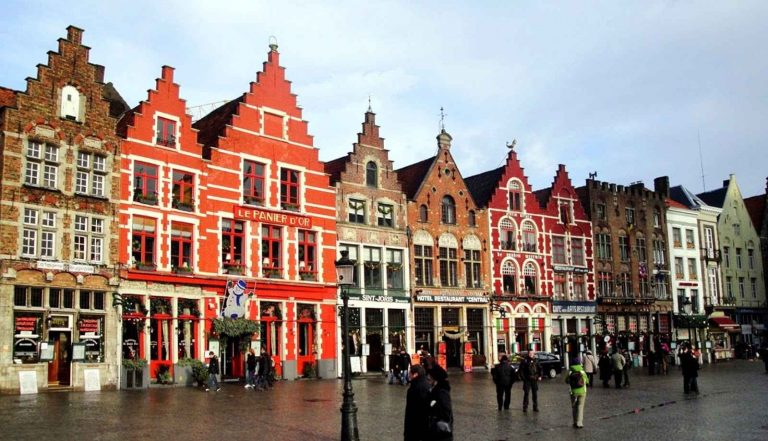 ميدان السوق الكبير Markt Bruges