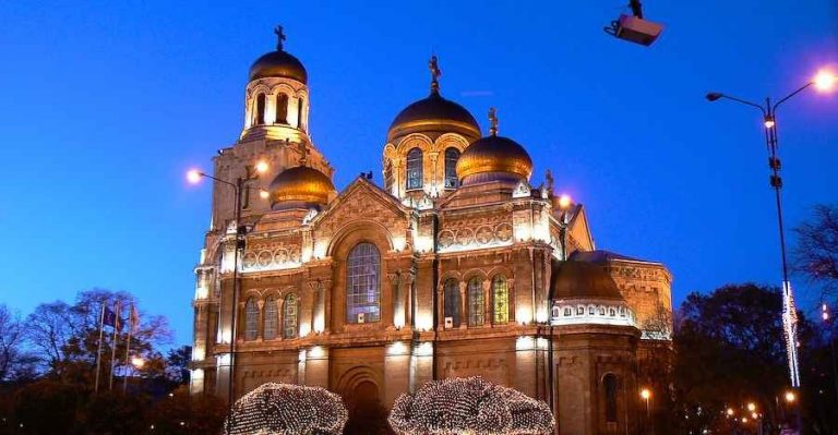 كاتدرائية فارنا Varna Cathedral