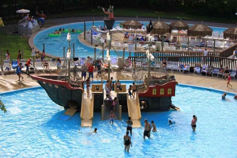 بايرتس كوف تشلدرن ثيم بارك 'Pirates Cove Children Theme Park