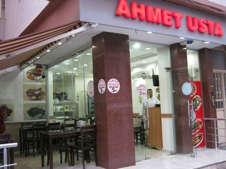 مطعم كباب أحمد أوستا Ahmet Usta Kebap Salonu