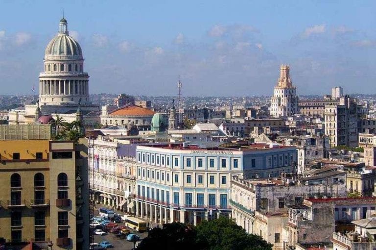 - مدينة "هافانا"..واحدة من أجمل الاماكن السياحية في كوبا..