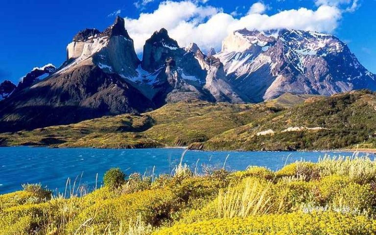 - لا يفوتك زيارة "باتاغونيا" Patagonia عند السفر الى تشيلى..