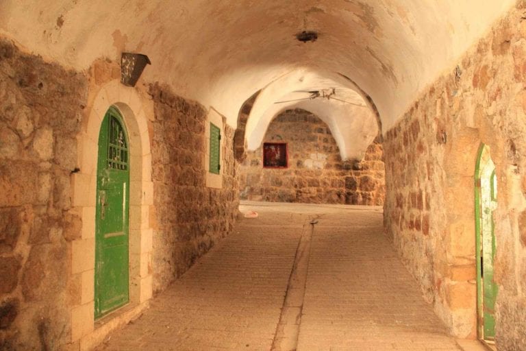 " البلدة القديمة old town " .. افضل اماكن السياحة في الخليل ..