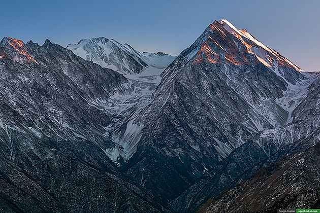 " جبل تيبولوسمتا Tebulosmta mountain " .. اهم معالم السياحة في الشيشان ..