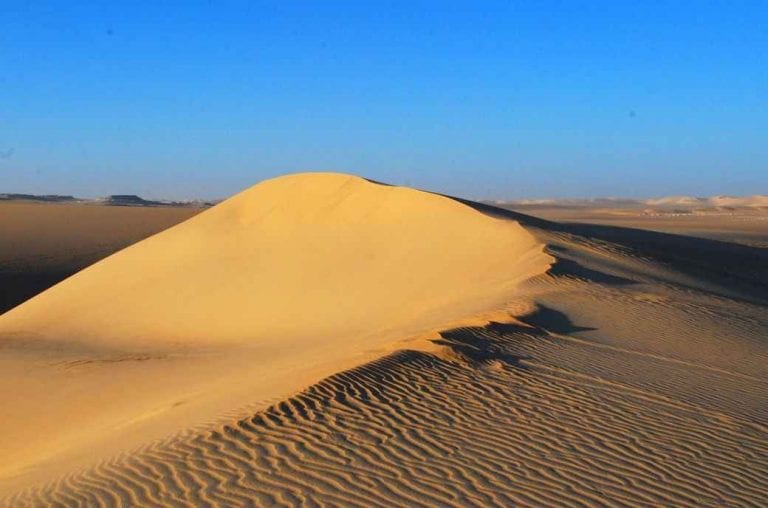 - بحر الرمال الأعظم.. واحدا من أهم الاماكن السياحية في الصحراء الغربية ...