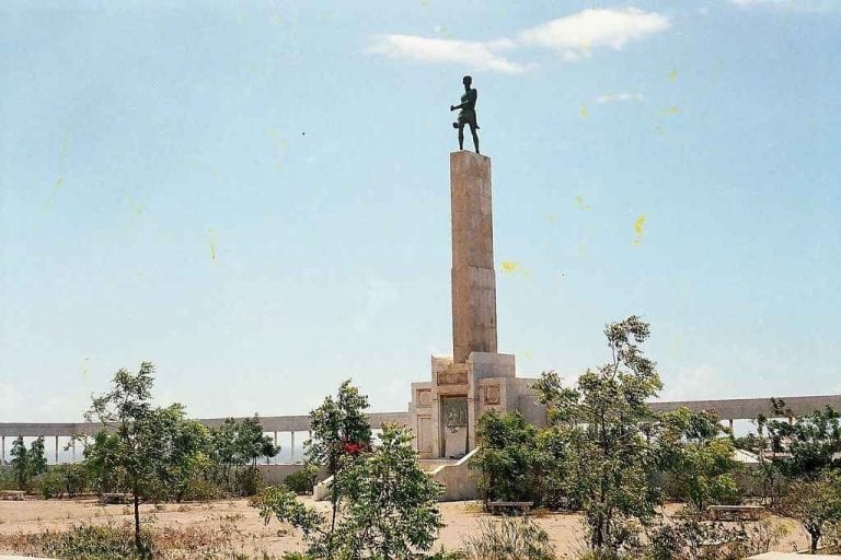 " النصب التذكارى Sayidka " .. اهم معالم السياحة في الصومال ..