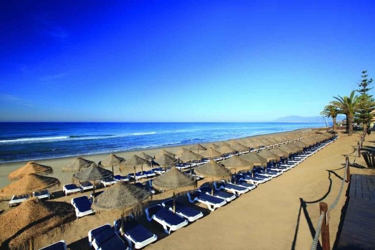 الاماكن السياحية في ماربيا .." شواطئ ماربيا Marbella beaches " ..