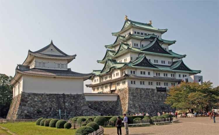 - قلعة "ناغويا"..واحدة من أجمل الاماكن السياحية في ناغويا...