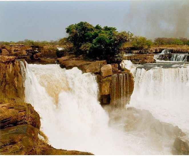 - لايفوتك زيارة "شلالات Tazua Falls"..عند السفر الى أنغولا..
