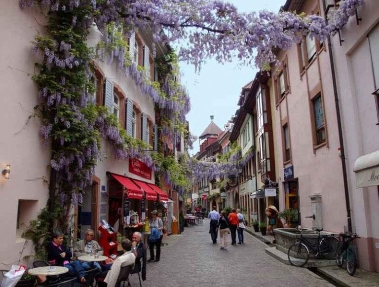 " شوارع وسط فرايبورغ  Streets of Freiburg " .. افضل معالم السياحة في فرايبورغ ..