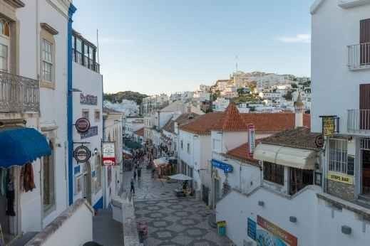 الاماكن السياحية في ألبوفيرا البرتغال  .." شوارع ألبوفيرا streets of Albufeira " ..