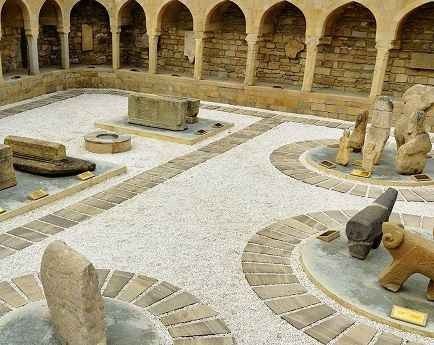 " متحف غابالا التاريخى Historical Gabala Museum " .. اهم معالم السياحة في غابالا اذربيجان ..