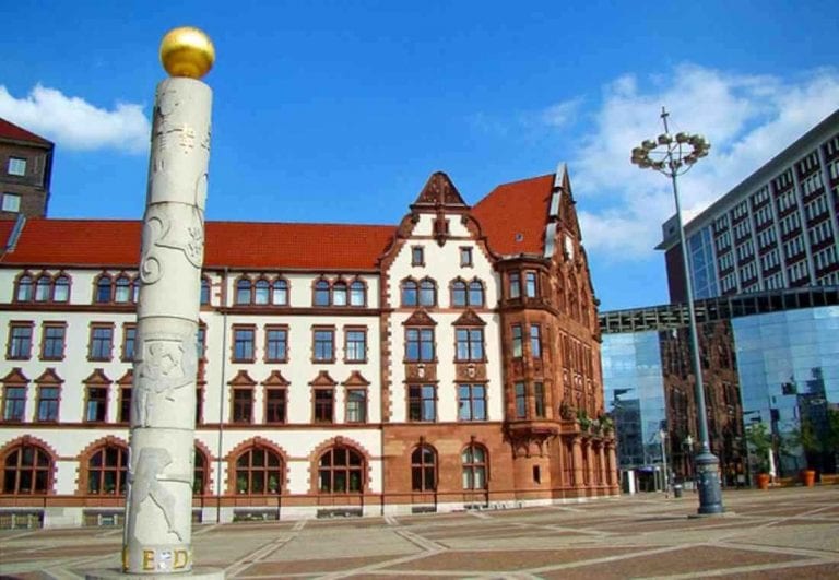 ألتر ماركت و ألتس ستادثاوس - السياحة في مدينة دورتموند Dortmund