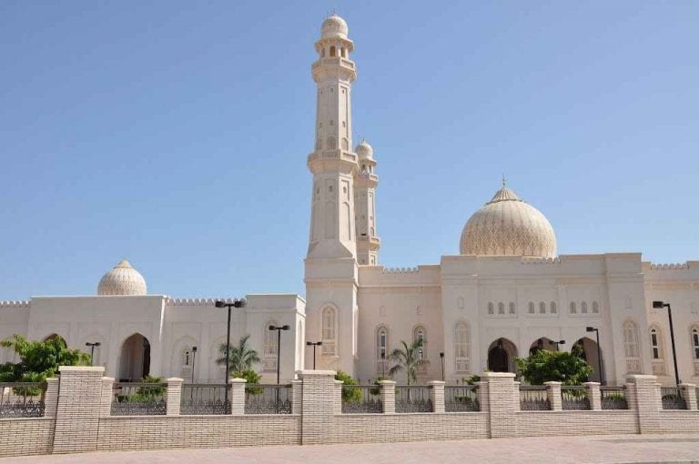 - اليوم السادس زيارة " كهف طيق - مسجد السلطان قابوس " ..