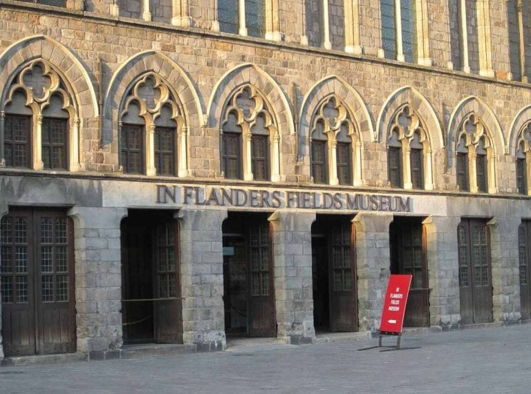 " متحف في حقول الفلاندرز In Flanders Fields Museum "..