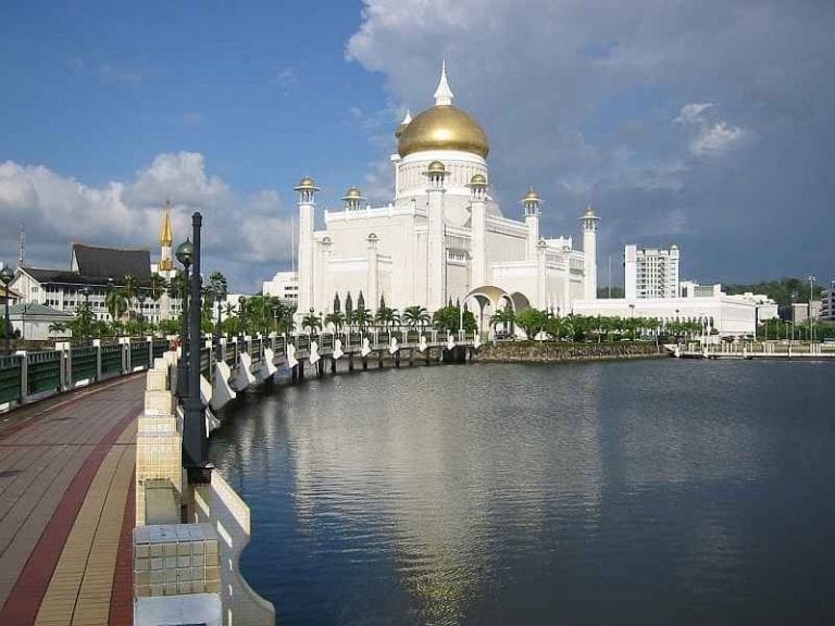 " مساجد بروناى Brunei mosques " افضل اماكن السياحة في بروناي فلا يفوتك زيارتها ..