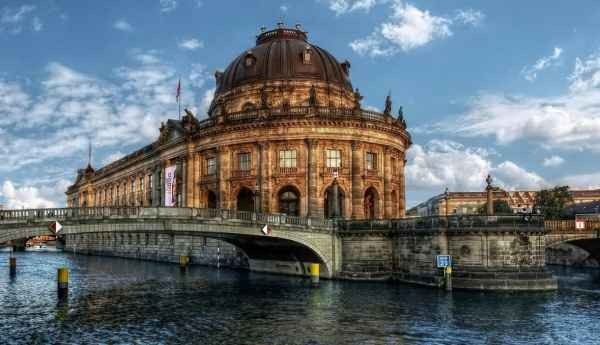  " متحف بوده Bode-Museum "..