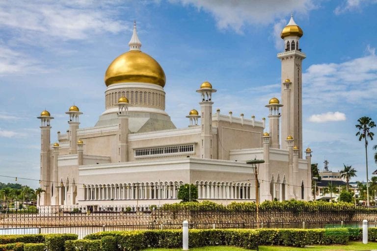 " قصر نور الإيمان Istana Nurul Iman ".. اهم معالم السياحة في بروناي  ..