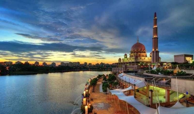 أجمل الاماكن السياحية في بوتراجايا ماليزيا..