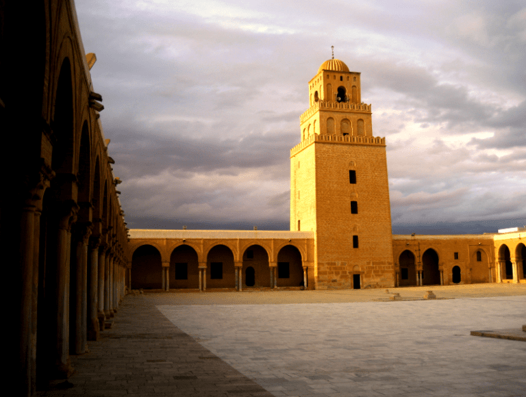 مسجد "عقبة بن نافع"..واحدا من أفضل أماكن السياحة في  القيروان...