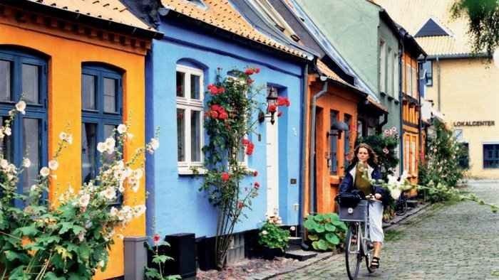 " المدينة القديمة فى آرهوس ".. أهم اماكن السياحة في  آرهوس الدنماركية ..