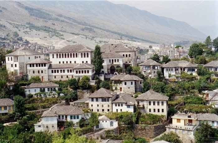 الاماكن السياحية في مدينة جيروكاسترا ألبانيا