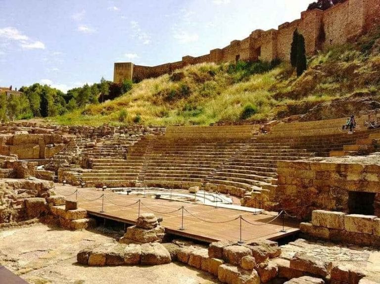 "المسرح الرومانى"..واحدا من أفضل اماكن الترفيه في ملقا الإسبانية...