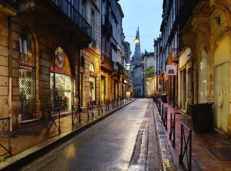 جولة فى شوارع المدينة Bordeaux streets