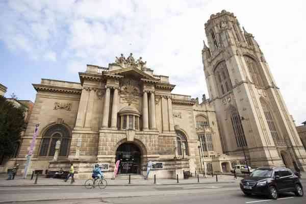 متحف مدينة بريستول Bristol City Museum and Art Gallery