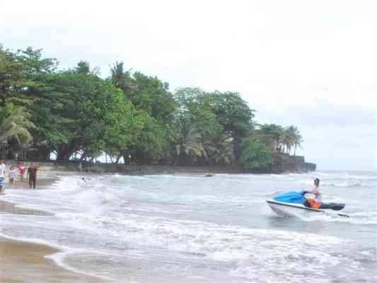  Anyer Beach - المناطق السياحية القريبة من جاكرتا Jakarta