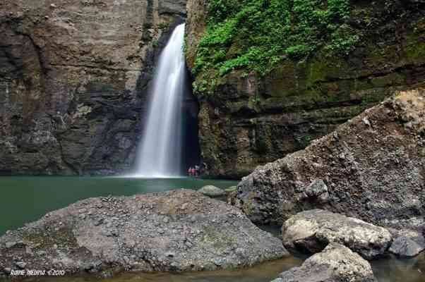  شلالات pagsanjan - المناطق السياحية القريبة من مانيلا Manila