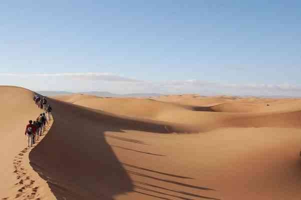 "الصحراء" حيث أجمل الانشطة السياحية في المغرب...