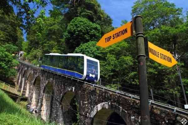 ركوب القطار لهضبة بينانج هيل - الأنشطة السياحية في بينانج PENANG