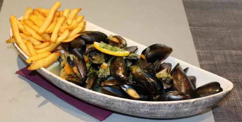 طبق المحار والبطاطس Moules frites