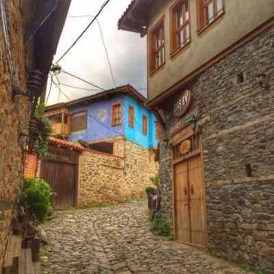 "القرية العثمانية" "كومالى كيزيك"..واحدة من أجمل المناطق السياحية القريبة من بورصة...