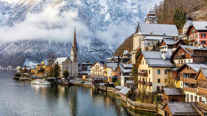 Hallstatt and the Hallstätter See - المناطق السياحية القريبة من سالزبورغ Salzburg