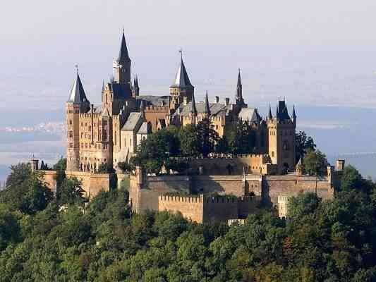 Hohenzollern Castle - المناطق السياحية القريبة من شتوتغارت Stuttgart