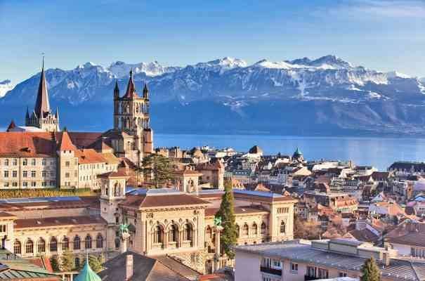  Lausanne - المناطق السياحية القريبة من جنيف Geneva