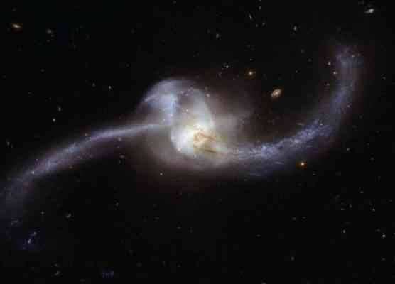 إليك بعض المعلومات عن مجرة اندروميدا ..