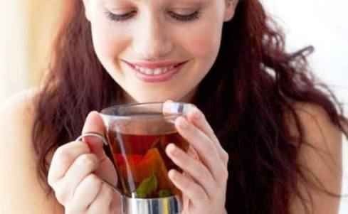فوائد شرب الشاى الاحمر