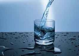فوائد شرب الماء الدافئ للجسم