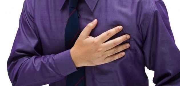 الأعراض التى تنم عن وجود أمراض القلب