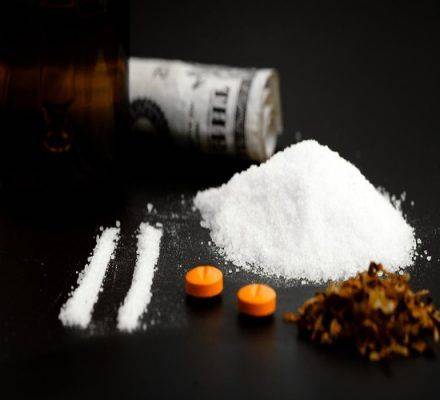 تأثير المخدرات علي المدمن - كيف أتخلص من المخدرات