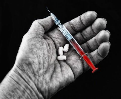 مراحل علاج الإدمان علي المخدرات - كيف أتخلص من المخدرات