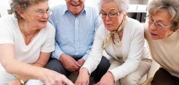 طرق للتعامل مع كبار السن - افكار لكبار السن