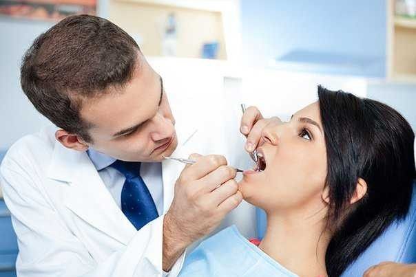 طبيب الاسنان