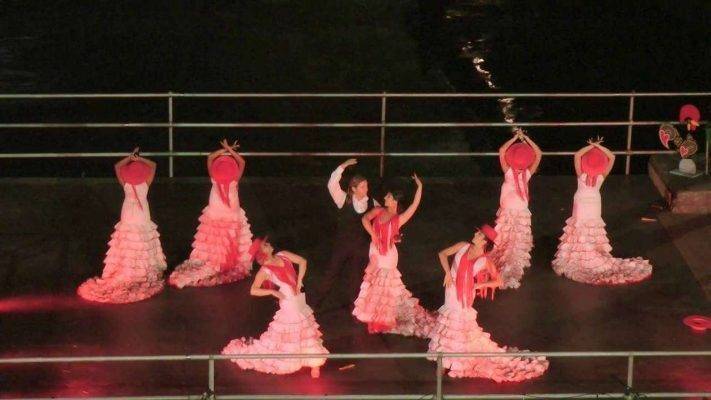 Fandango - أنواع الرقص الأسباني