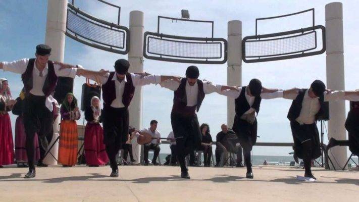 أنواع الرقص اليوناني